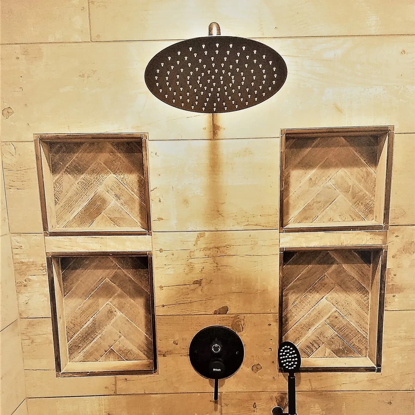 Herringbone tile niches with rainfall showerhead